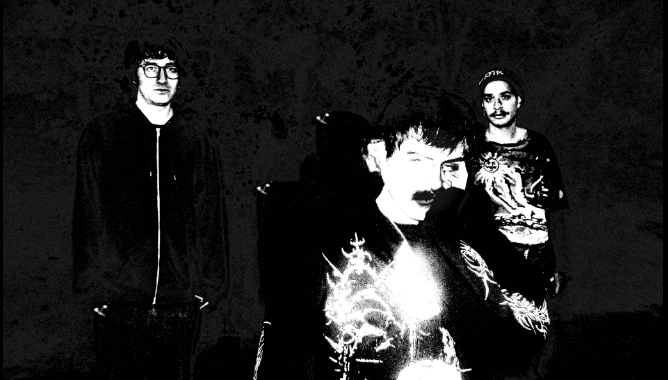 NO GRACIAS: LA BANDA ECUATORIANA QUE REVIVE EL EMO CON IRONÍA