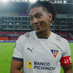 ÉXITO TOTAL EN KFC: JOSÉ “EL CHOCLO” QUINTERO SE TOMÓ EL AUTORÁPIDO DE KFC EL INCA
