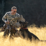 BRAD PITT Y SU PERRO DE COMBATE ENFRENTAN SU MAYOR DESAFÍO EN “EL CORAZÓN DE LA BESTIA
